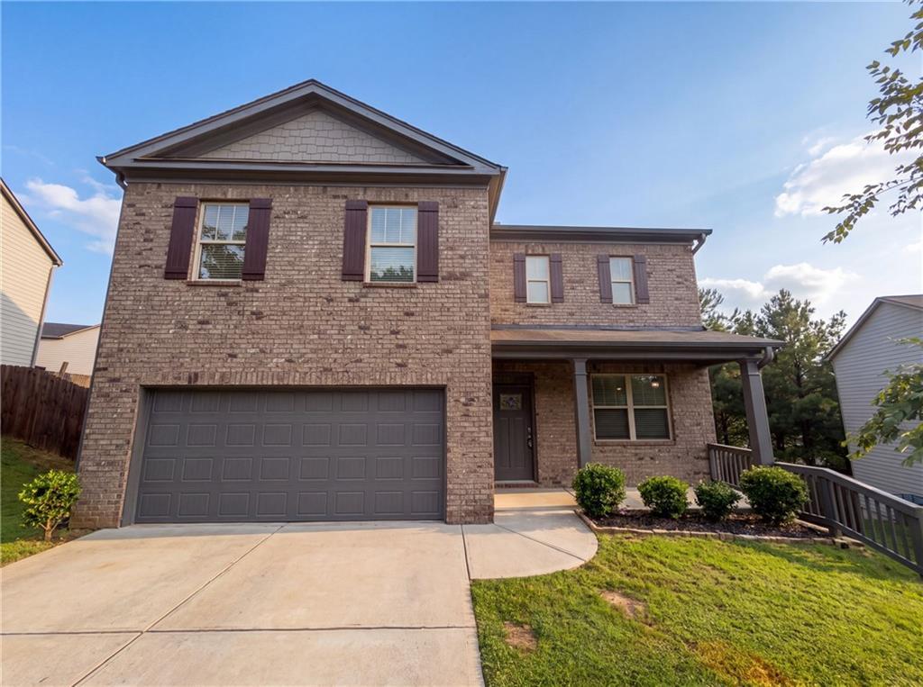 611 Dodson Lake Ct., Fairburn, GA 30213