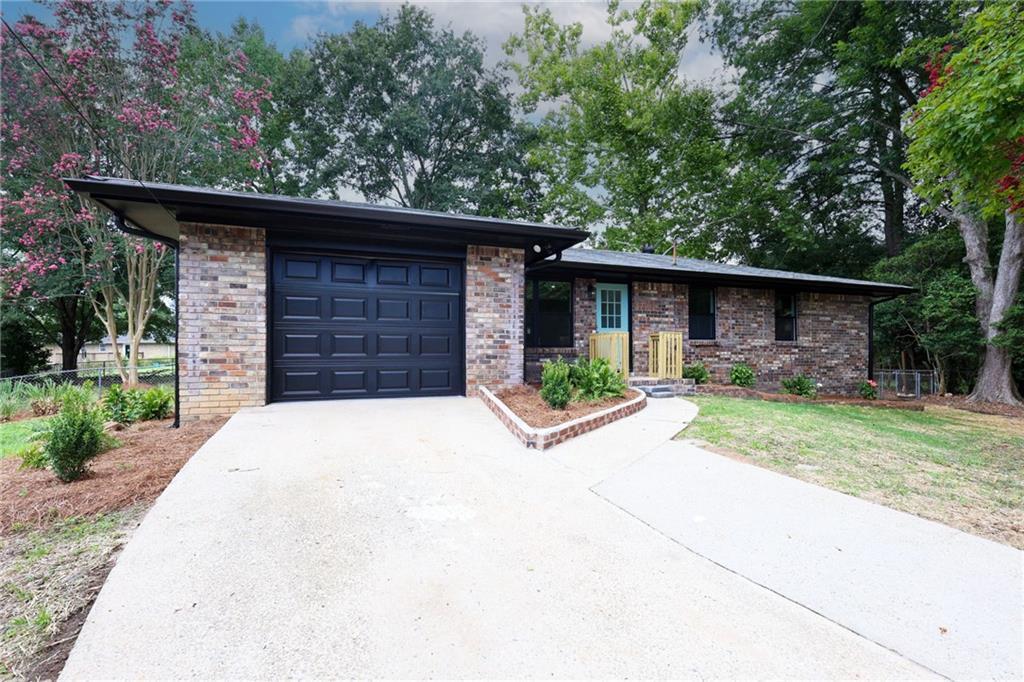 2391 Prestige Valley Ct., Morrow, GA 30260