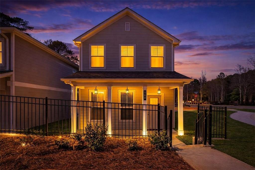 360 Dempsey Dr., Fayetteville, GA 30214