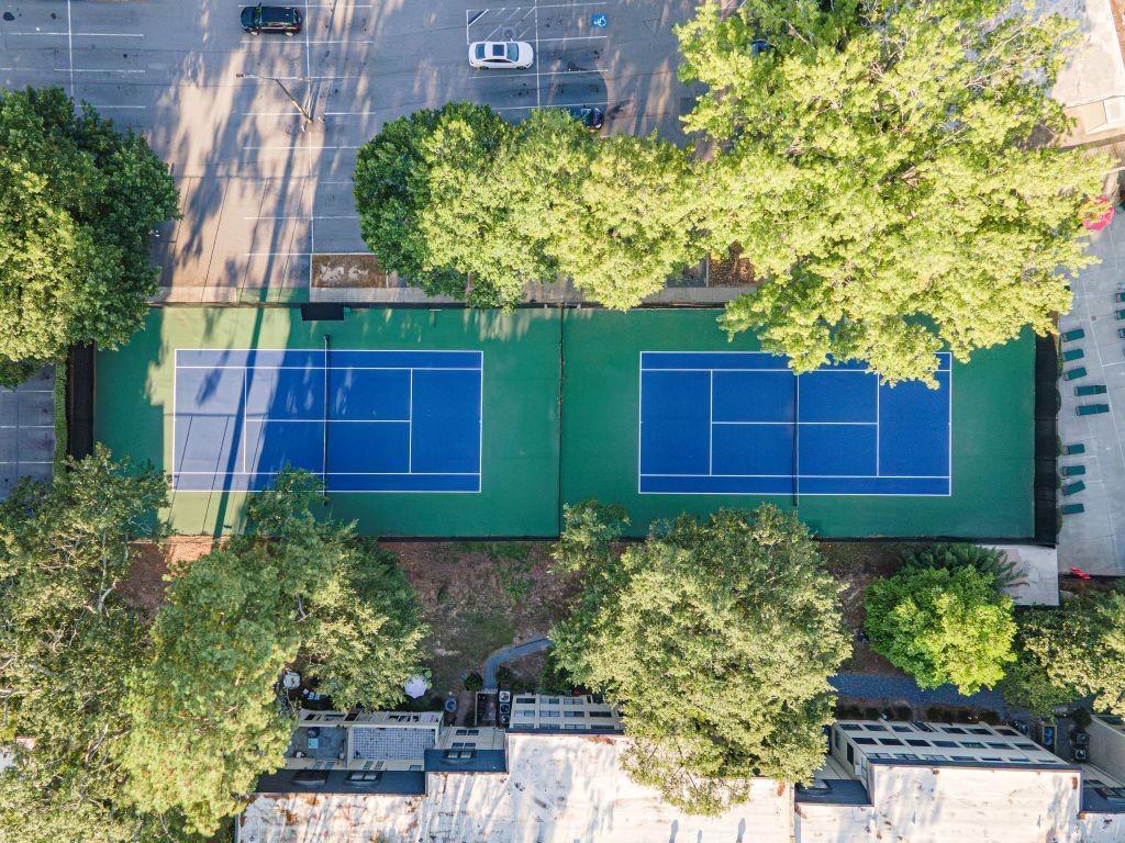 112 Adrian Pl., Atlanta, GA 30327