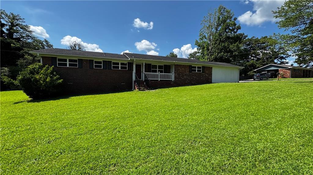 6200 Cherry Ln., Douglasville, GA 30134