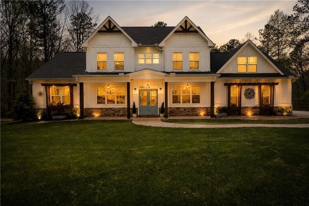401 Blossom Tr., Acworth, GA 30101