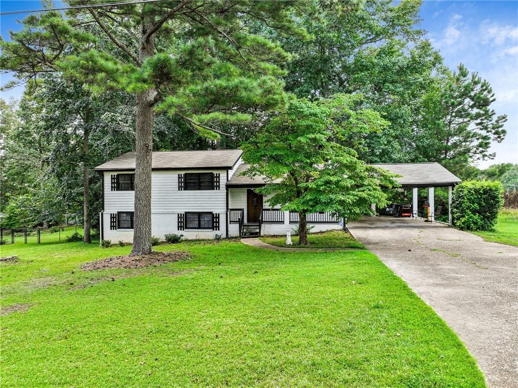 3918 Sherwood Dr., Douglasville, GA 30135