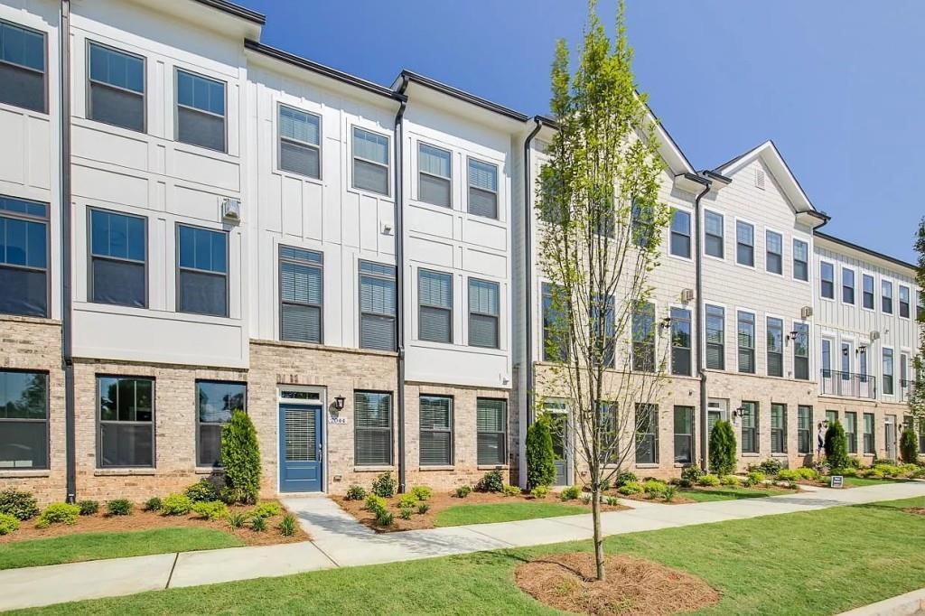 2044 Rockledge Rd., Atlanta, GA 30324