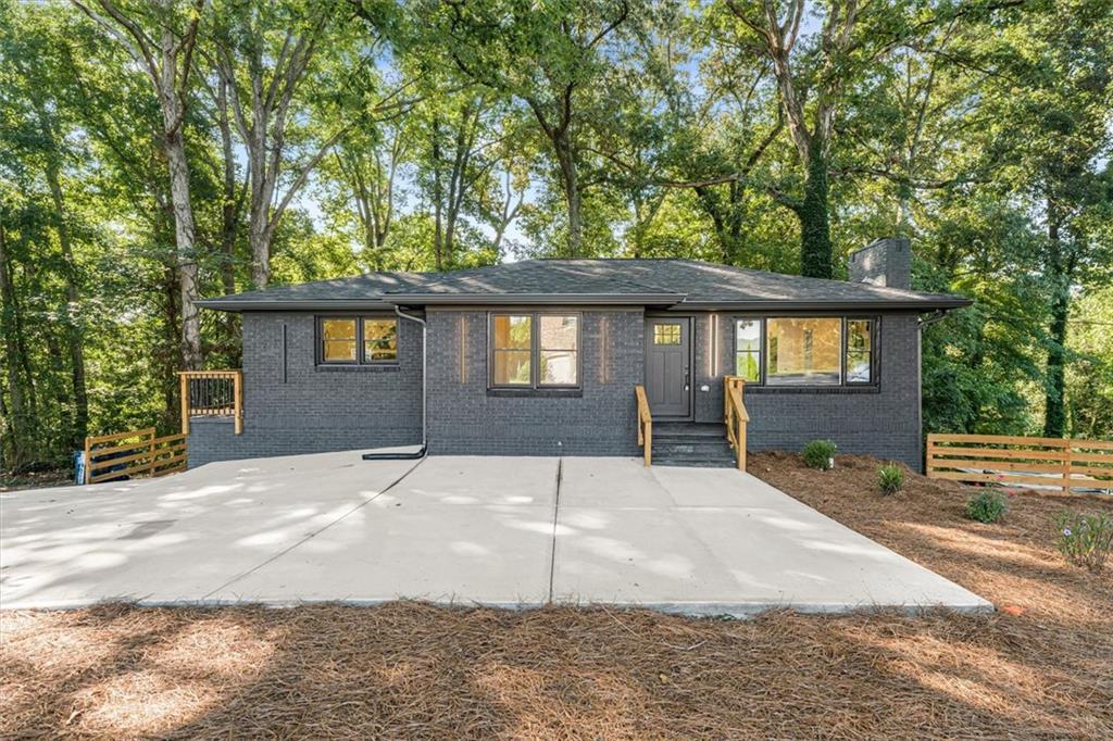 6025 Oakdale Rd., Mableton, GA 30126