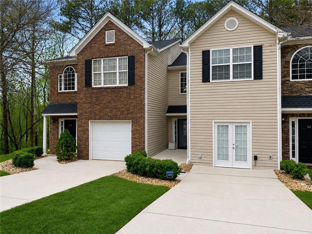 102 Creekwood Dr., Woodstock, GA 30188