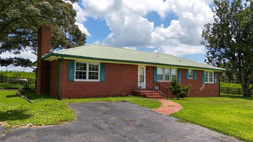 130 Sosbee Rd., Talmo, GA 30575