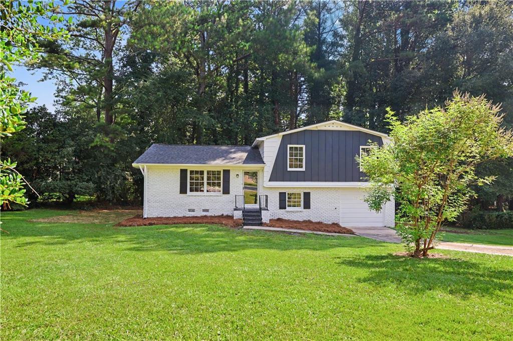 6200 Auburn Dr., Riverdale, GA 30296