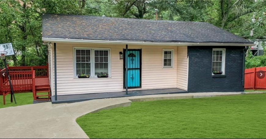 1551 Ferno Dr., Atlanta, GA 30318