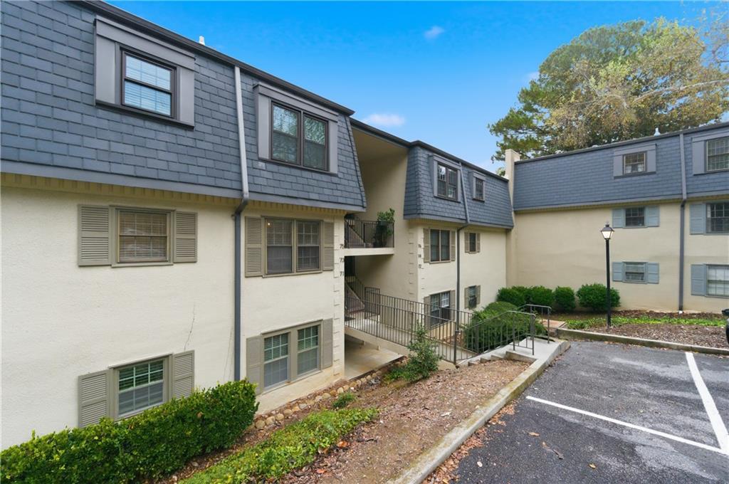 73 Montre Sq., Atlanta, GA 30327
