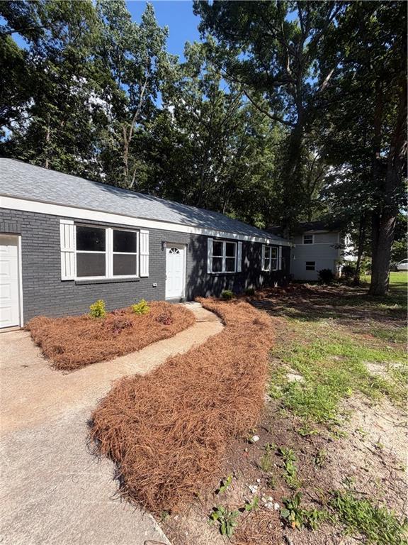 5376 Denny Dr., Atlanta, GA 30349