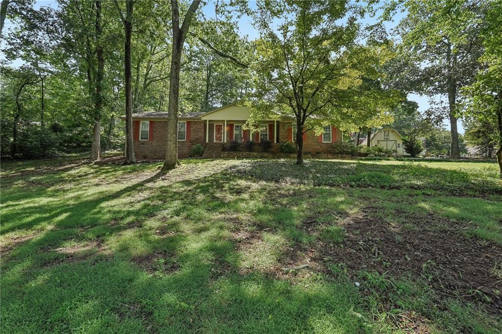 1025 Greenwood Acres Dr., Cumming, GA 30040