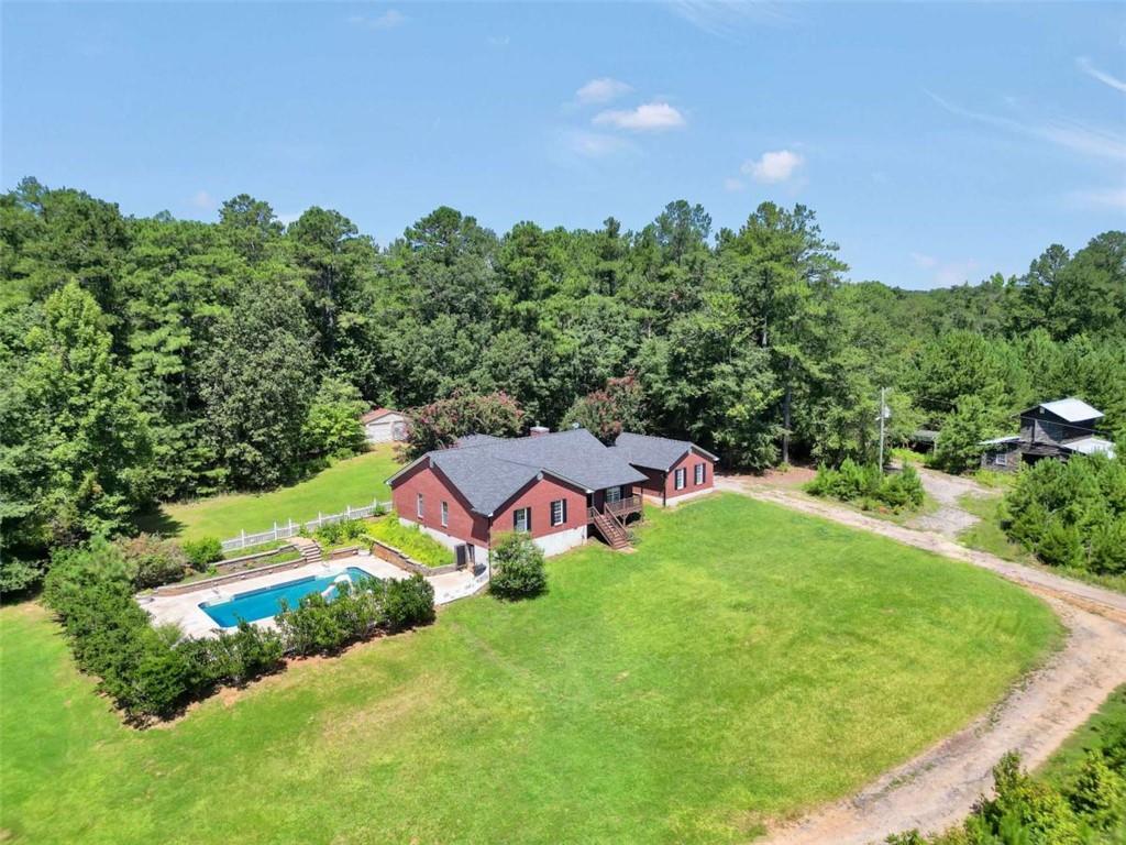 390 Burg Rd., Locust Grove, GA 30248