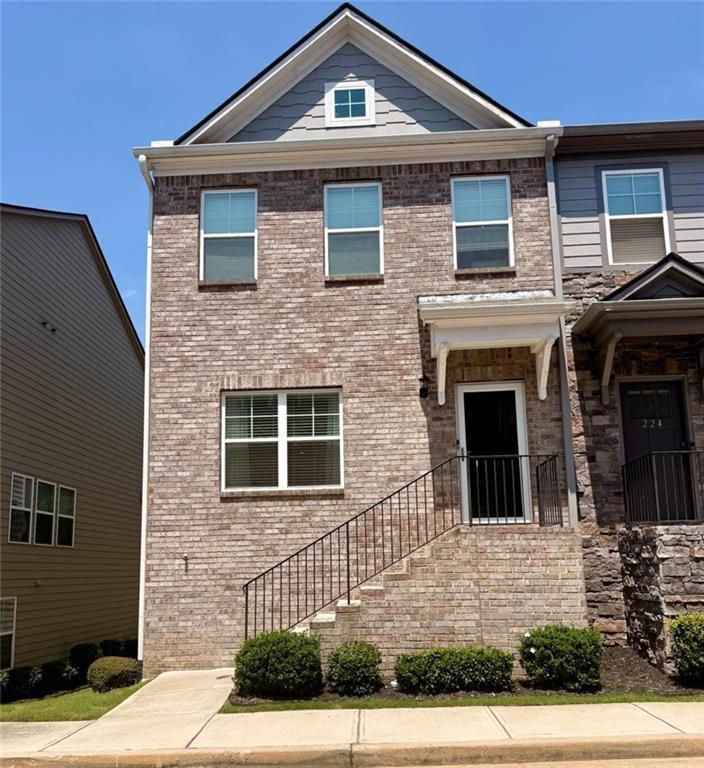 222 Ismal Dr., South Fulton, GA 30331