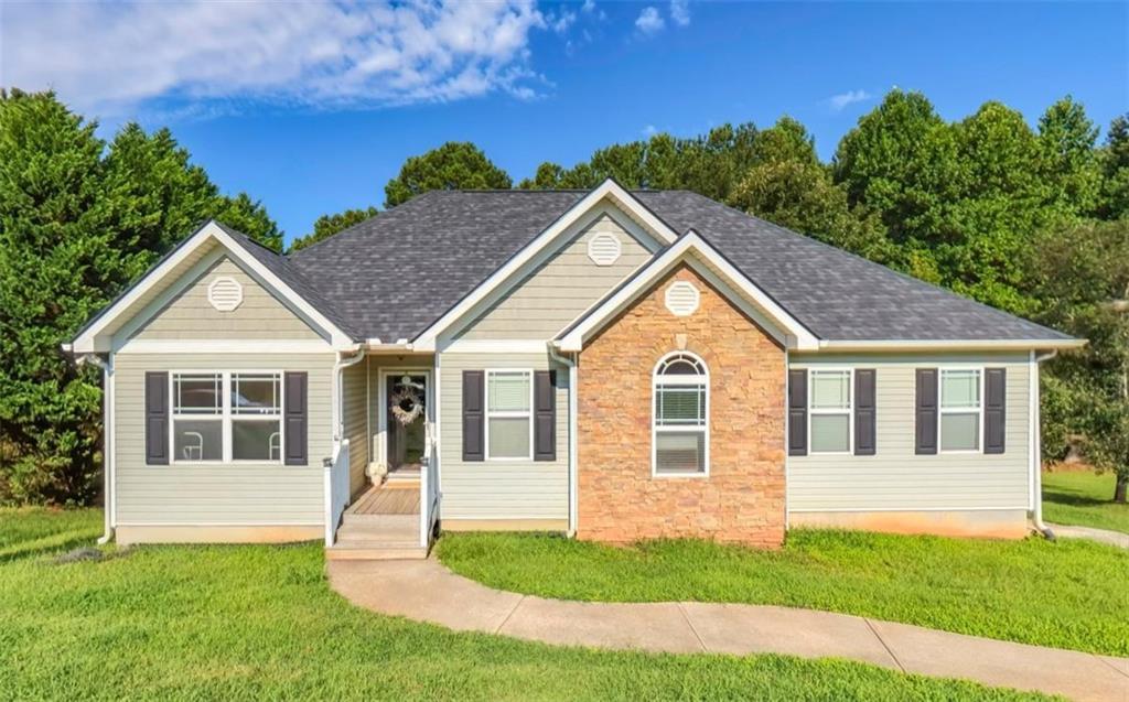 208 Oaken Bucket Dr., Temple, GA 30179