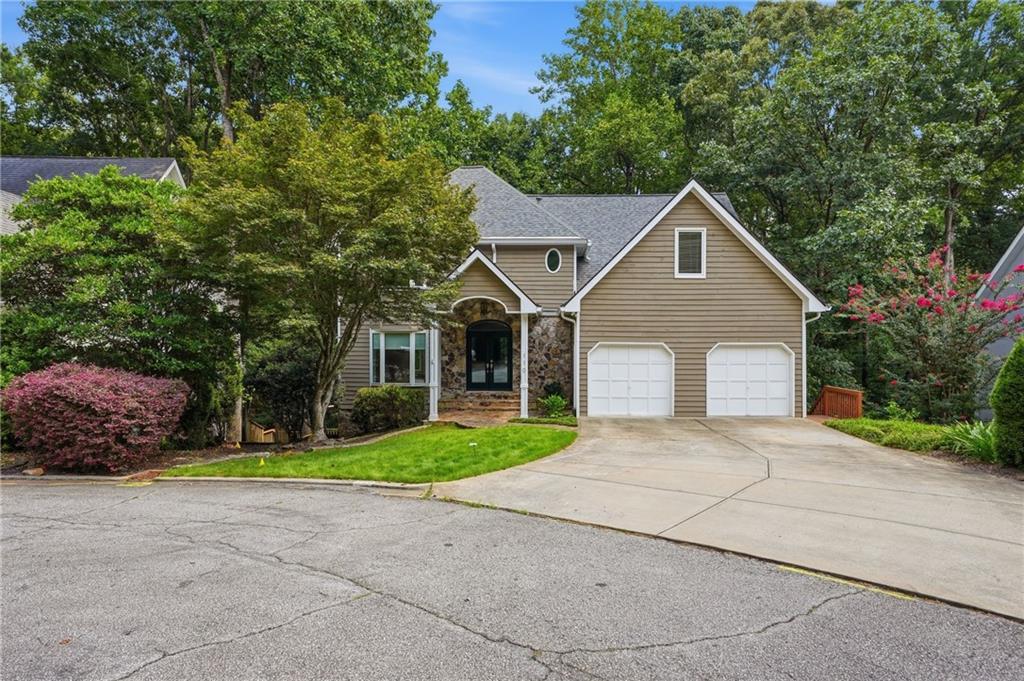 110 Bitternut Cir., Roswell, GA 30076