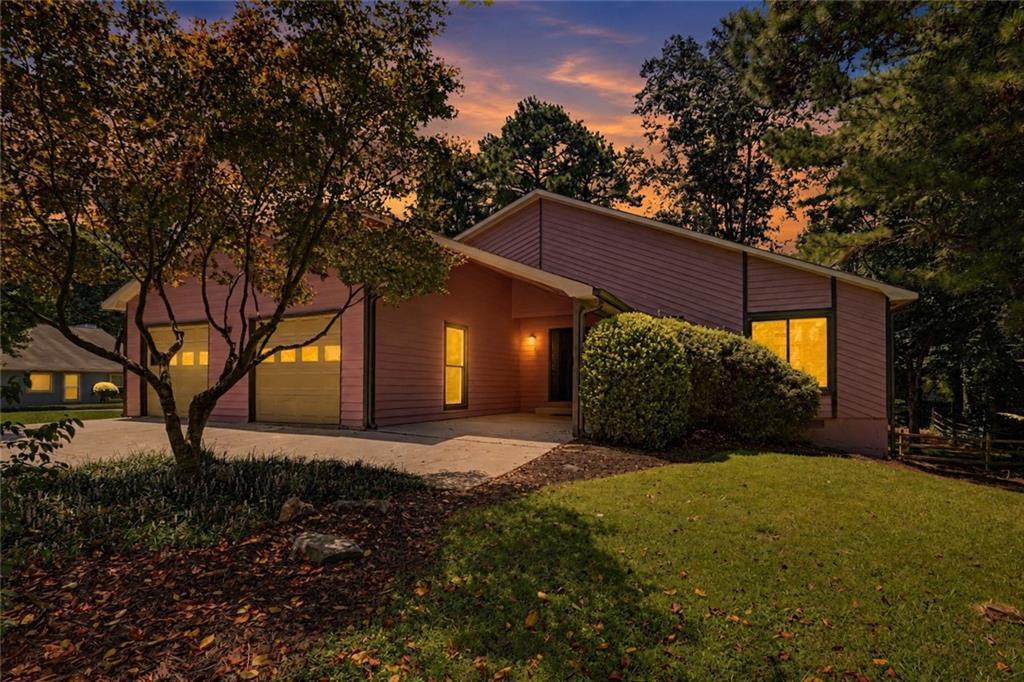 10900 Spotted Pony Tr., Johns Creek, GA 30022