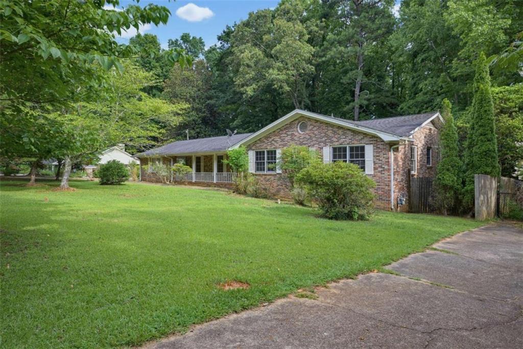140 Horseshoe Cir., Athens, GA 30605
