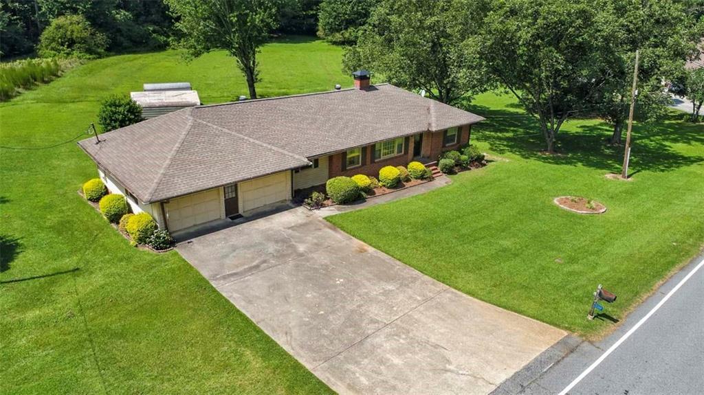 2069 Elmwood Cir., Snellville, GA 30078