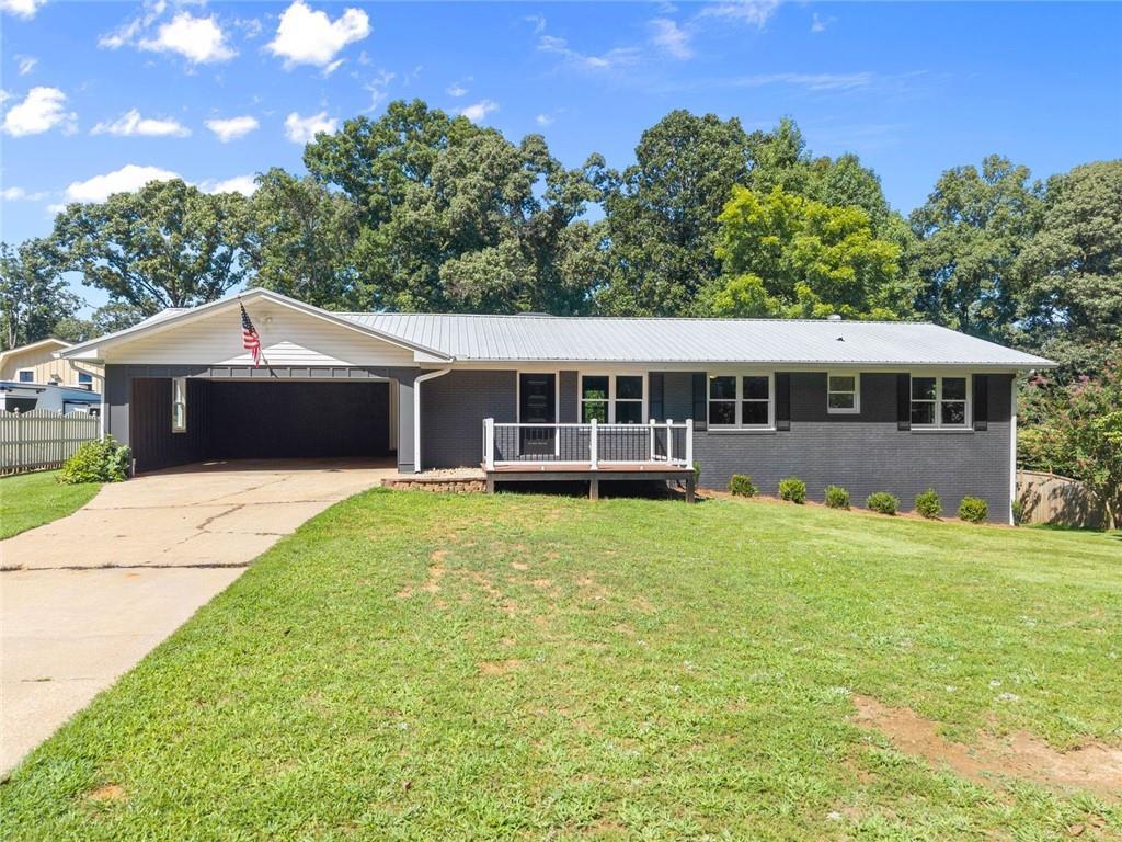 5850 Norton Cir., Flowery Branch, GA 30542