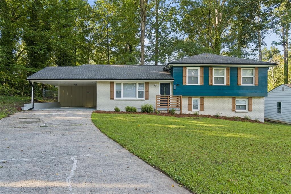 499 Queen Aliese Ln., Jonesboro, GA 30236
