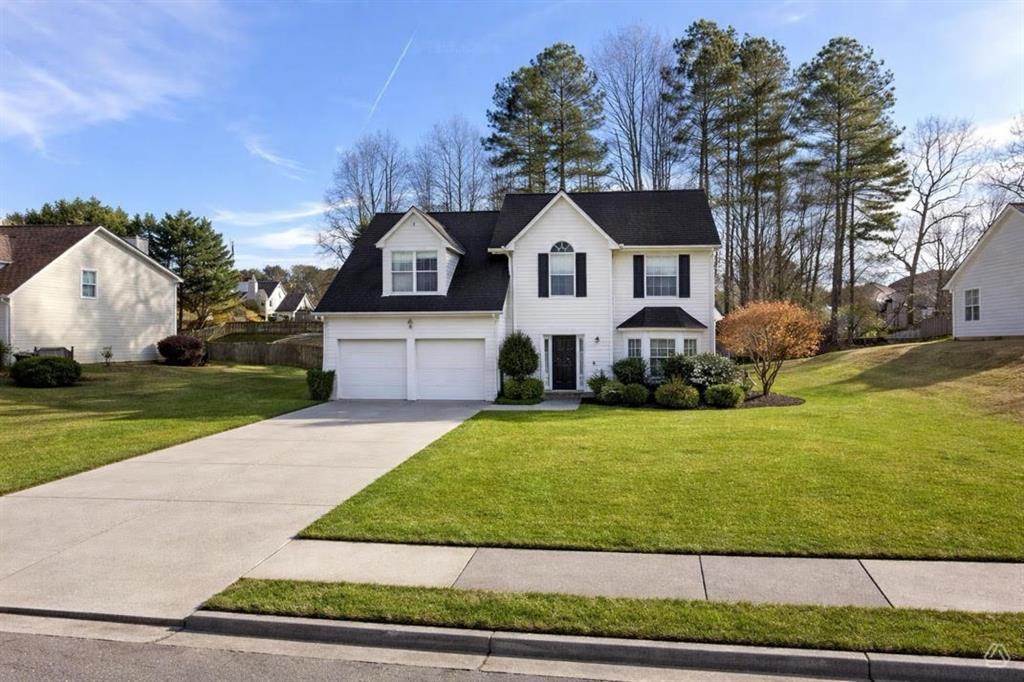 322 Silverleaf Ln., Dallas, GA 30157