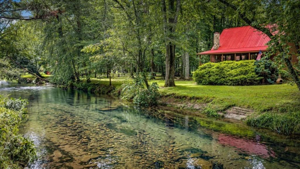 224 Dusty Bryson Dr., Suches, GA 30572