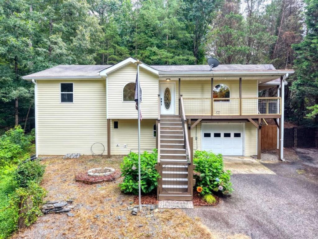 553 Grayce Ln., Hiawassee, GA 30546