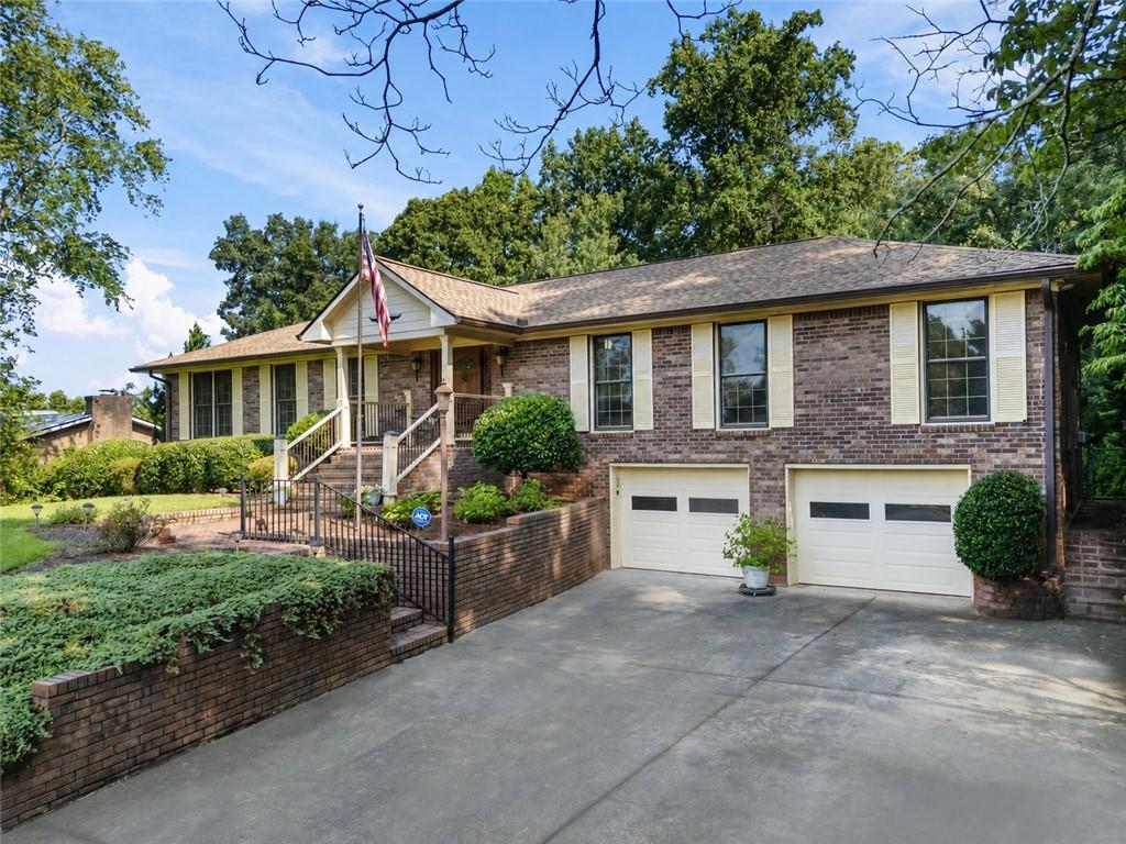 2950 Foothill Tr., Marietta, GA 30066
