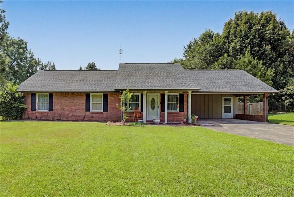 1158 Fairview Rd., Calhoun, GA 30701