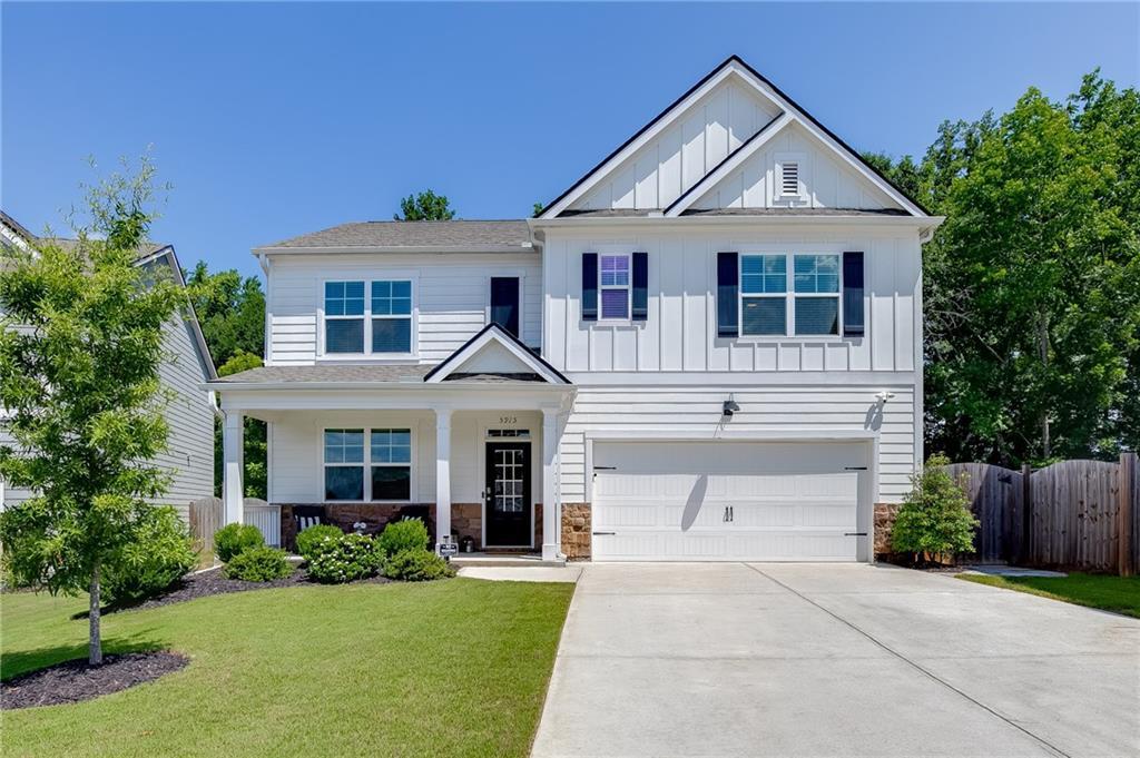 5915 Screech Owl Dr., Flowery Branch, GA 30542