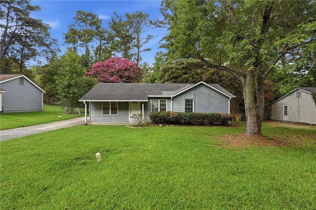 8971 Ashwood Dr., Riverdale, GA 30274
