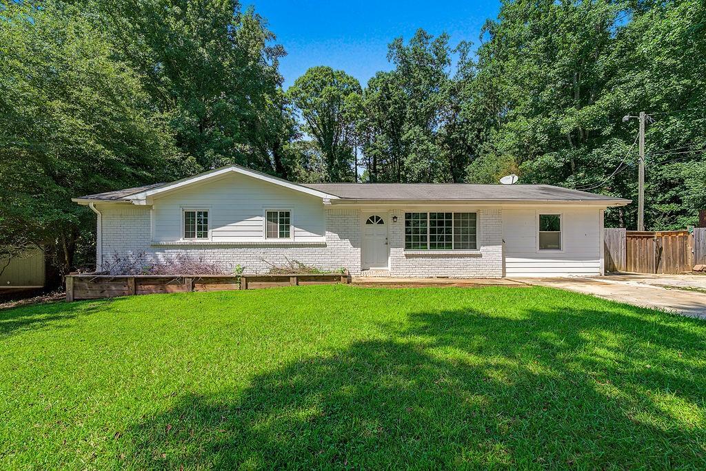 3740 Lavilla Dr., Powder Springs, GA 30127