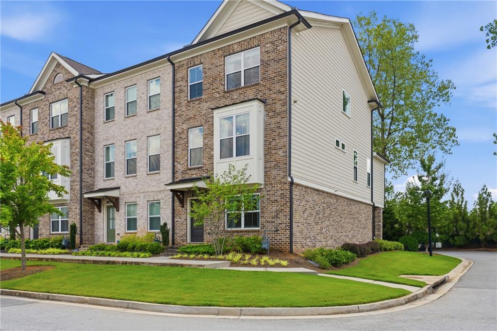 3292 Allgood Ln., Scottdale, GA 30079