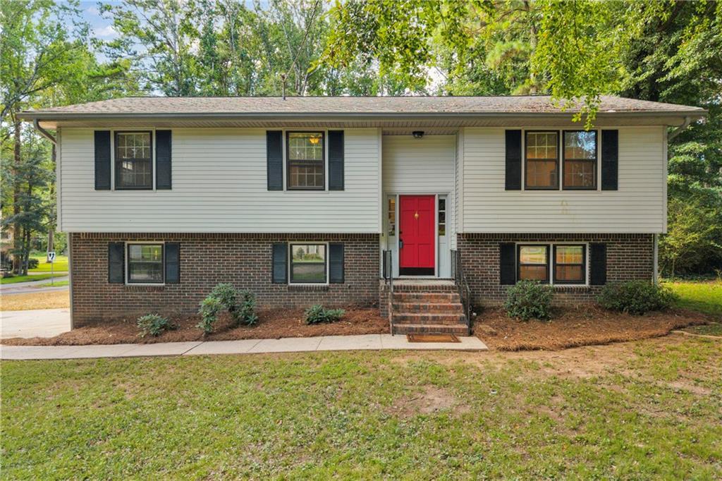6193 Pine Ln., Douglasville, GA 30135