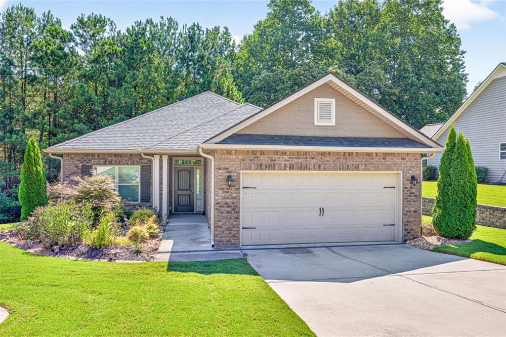 832 Hidden Hollow Cir., Commerce, GA 30529