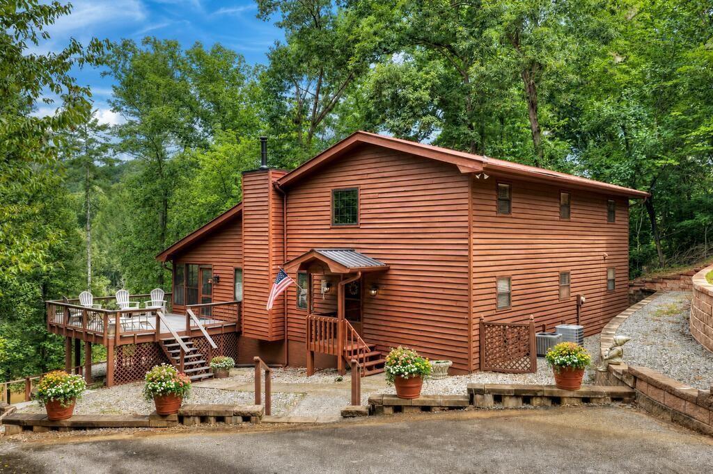 400 Matrix Cir., Ellijay, GA 30540