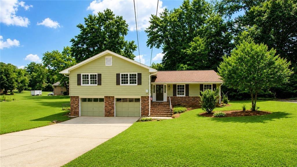 703 Foxcroft Tr., Marietta, GA 30067