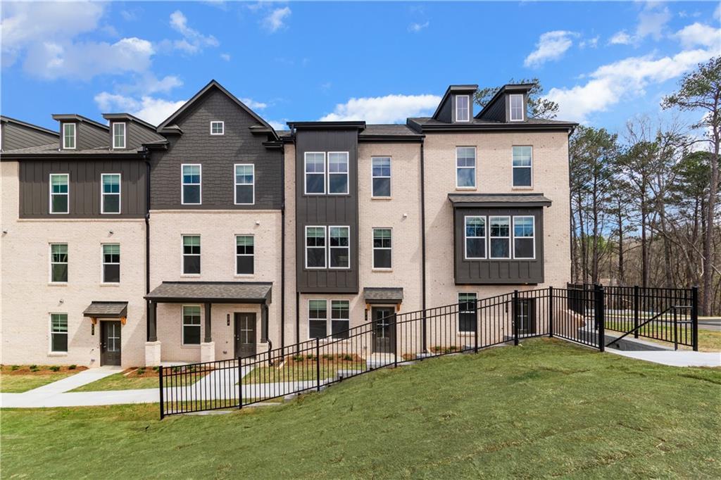 2814 Daybreak Ln., Newnan, GA 30265