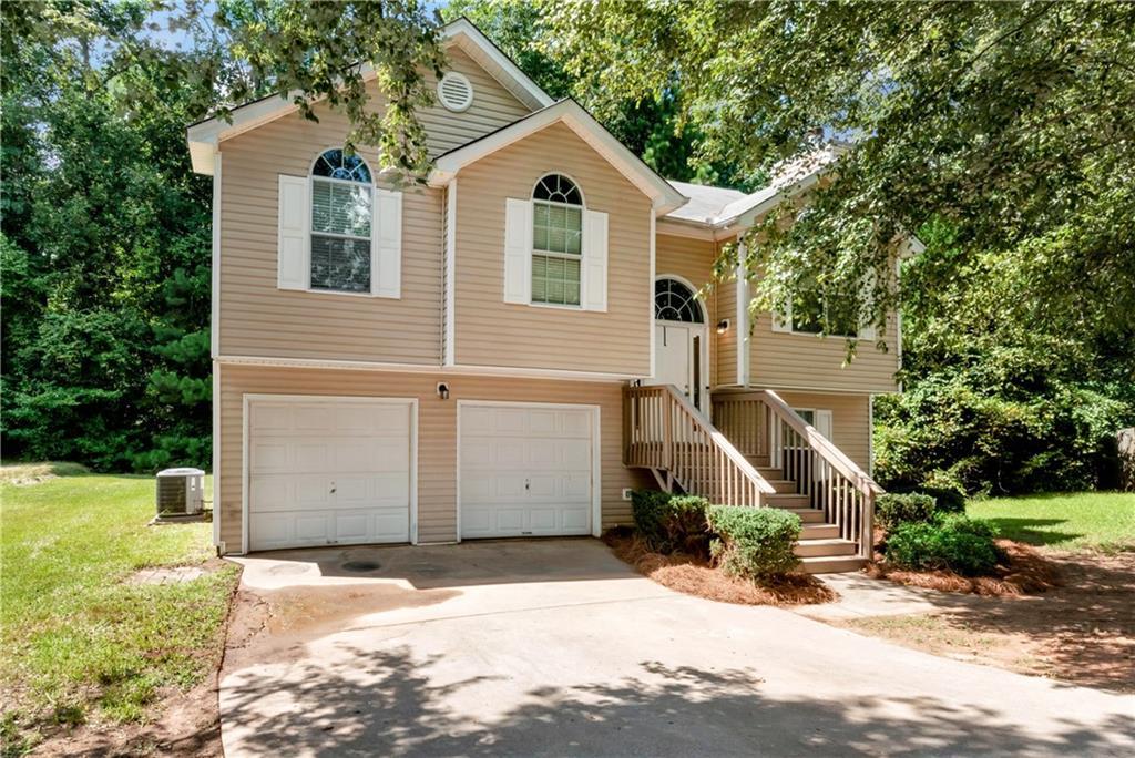 317 Tap Root Ln., College Park, GA 30349