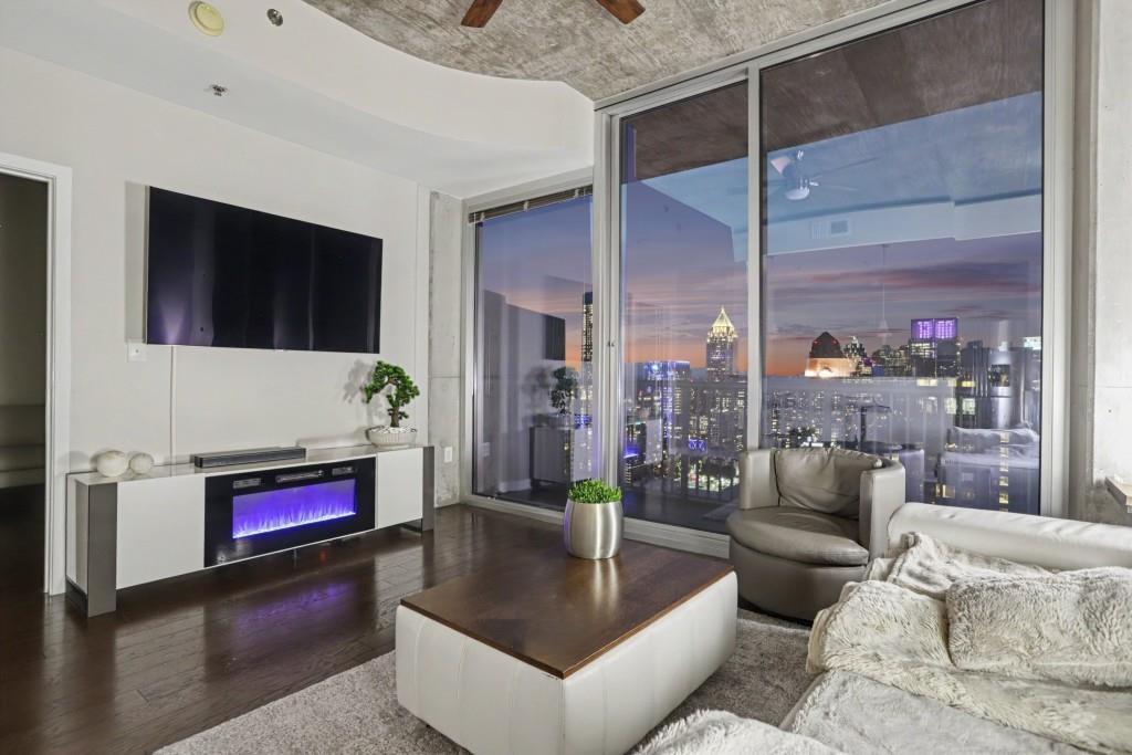 855 Peachtree St. #3206, Atlanta, GA 30308