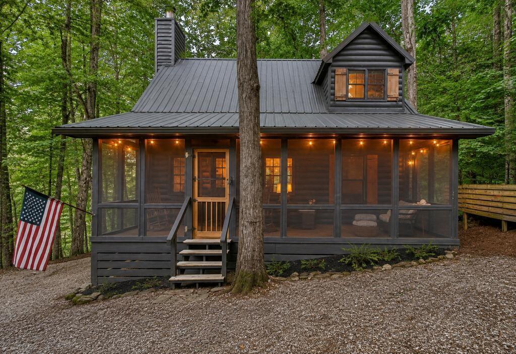 681 Skyview Dr., Ellijay, GA 30536