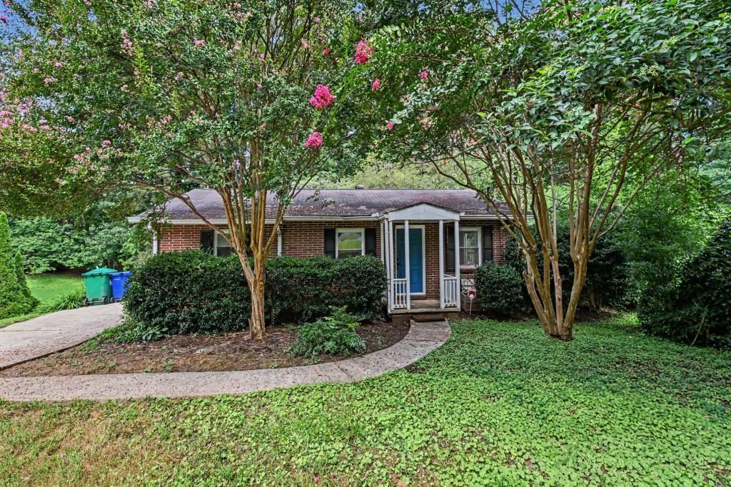 1868 Robinhill Ct., Tucker, GA 30084