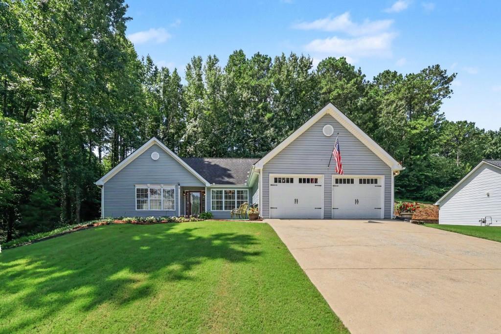 29 Oakridge Ct., Douglasville, GA 30134