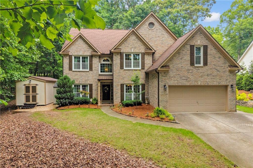 5724 Newberry Point Dr., Flowery Branch, GA 30542