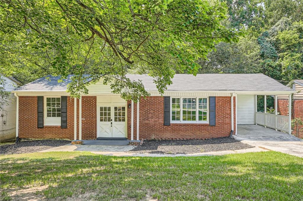 895 Kings Grant Dr., Atlanta, GA 30318
