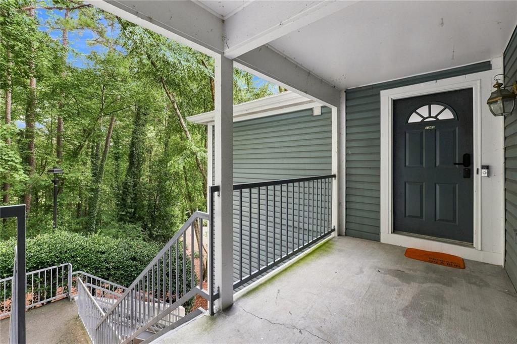 1362 Keys Lake Dr., Atlanta, GA 30319