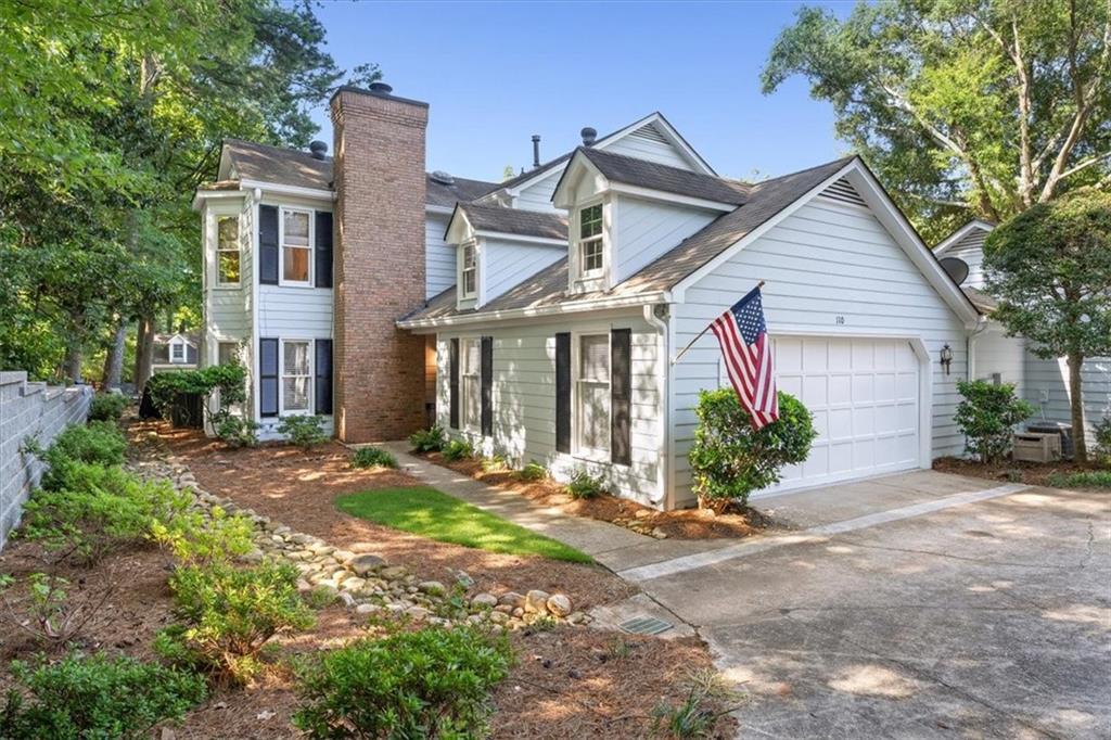 110 Great Oaks Ln., Roswell, GA 30075