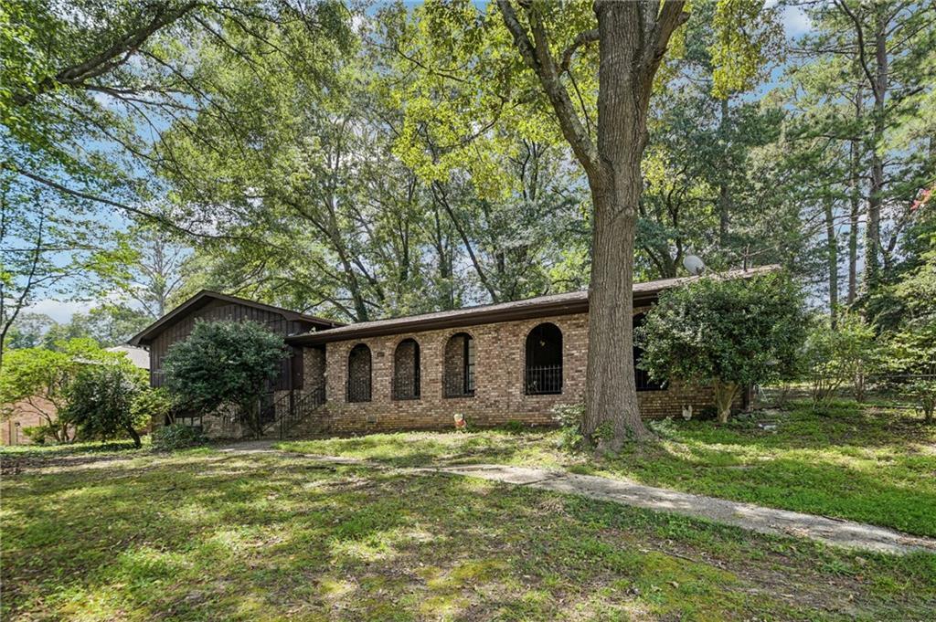 667 Kingswood Ct., Lithia Springs, GA 30122