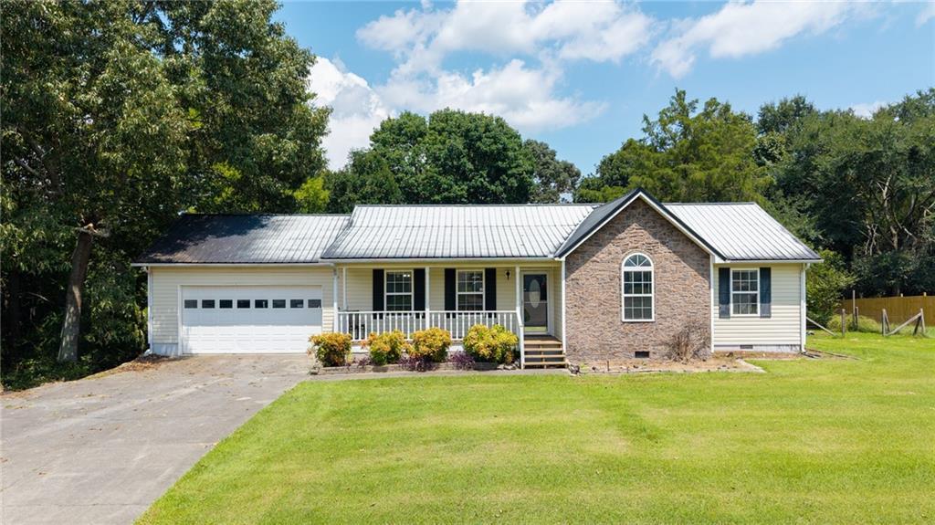 100 Walraven Way, Calhoun, GA 30701
